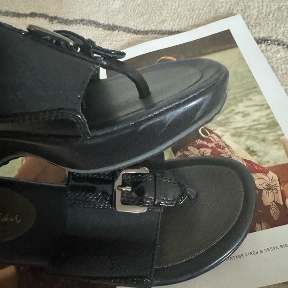 Cole Haan wedge sandals - Picture 4 of 9